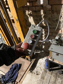 Hydralicky zvedák - 4