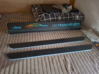 Prodám svítící prahové lišty - 4