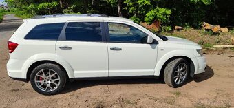 Fiat Freemont 2.0 TDI, 125 kW - Prostorné a bezpečné MPV/SUV - 4