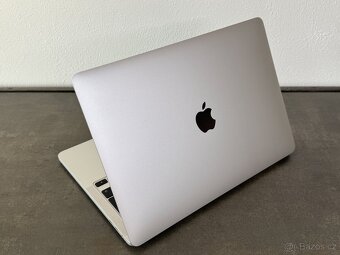 MacBook Pro 13" 2020 512GB / i5 / 16GB / Silver - 4