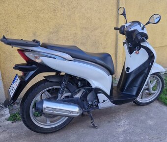 Honda SH 125i - 4