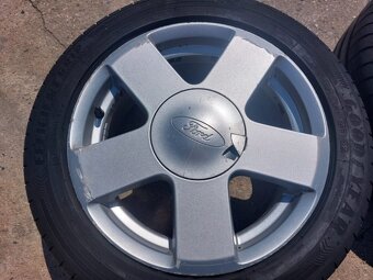 (č.27) 15" Alu kola Ford Fiesta s letními pneu - 4
