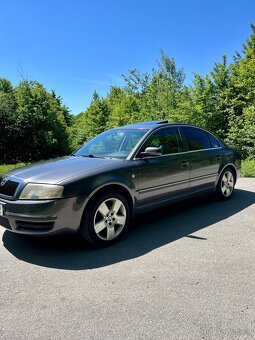 Škoda Superb 2.8 V6 142kw - 4