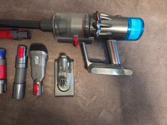 Vysavač Dyson Cyclone V10 - 4