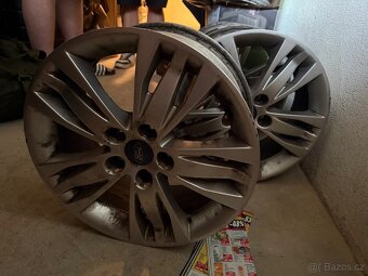 Ford kola - 4