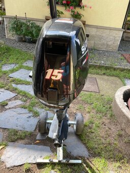 Závěsný motor SUZUKI DF 15 - 4
