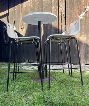 Stůl a 4 barové židle - 4