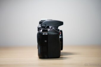 Nikon d5600 (~36k závěrka) - 4