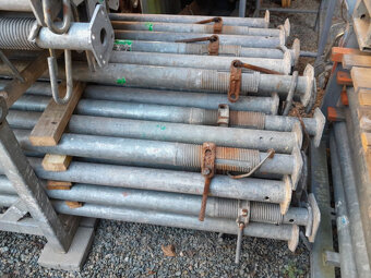 Stropní podpěry, stojky d.max. 550cm - 4