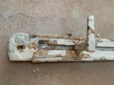 Staré držáky na okenní konzole, originál z 1. republiky - 4