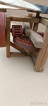 Historická,kineticka drevená hračka ( dekorácia) - 4