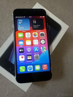 Apple iPhone SE 2020, výborný stav - 4