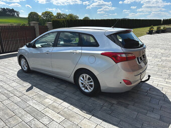 Hyundai i30 - 1.6i - 4