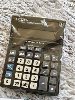 Citizen elektronická kalkulačka - 4