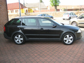 ŠKODA OCTAVIA SCOUT 4x4 2.0 TDi 103 Kw - 4