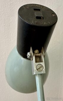 Stará industriální lampa k přišroubování ke stolu FUNKČNÍ - 4