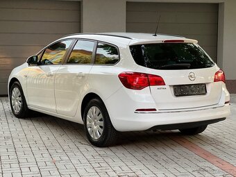 OPEL ASTRA J 1.4i 74KW /SPORTS-TOURER/FACELIFT/2013/ČR/2.MAJ - 4