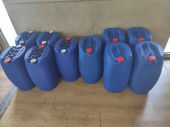 50L.60L plastové kanystrý (barely,sudy)naftu,benzin - 4