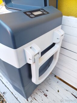 Prodám mobilní kompresorou autochladničku SENCOR - 4