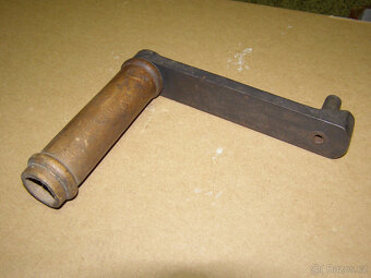 Prodám startovací kliku k motoru Lorenz EA - 4