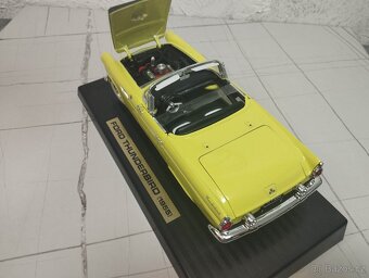 Ford Thunderbird 1955 1/18 Road Tough - 4