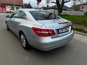 Mercedes-Benz E Coupé 220 CDI 2012 - 4