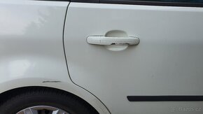 Ford Focus C-Max TDCi 1,6 z roku 2006 - 4