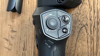 Stabilizator / gimbal pro mobily Snoppa Atom - 4