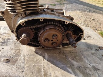 Polo motor ČZ 175 502 - 4