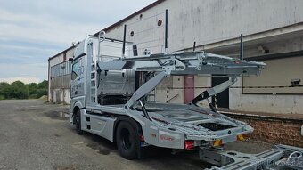 Řidič sk. C,E na tento autopřepravník - 4