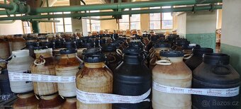 Plastové barely 50l, cca 500 kusů - 4