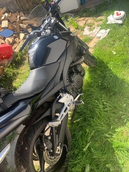Suzuki grs 600 - 4
