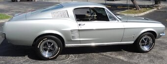 Ford Mustang Fastback 4.7 V8 - 4