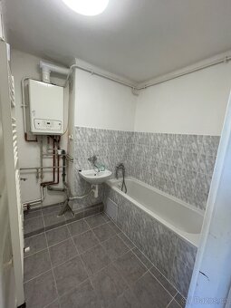 Prodám byt 2+1 - 60m2 Nový Bydžov, zahrada, garáž - 4