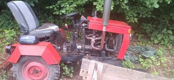 malotraktor s vozíkem - 4