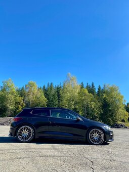 Volkswagen Scirocco R 2.0 TSI DSG - 4