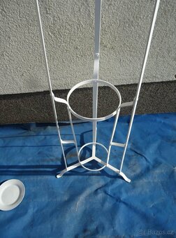 Věšák na klobouky , kabáty a deštníky - funkcionalistický - 4