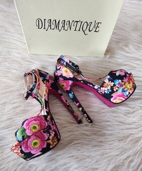 Dámské květované lodičky 36 - 4