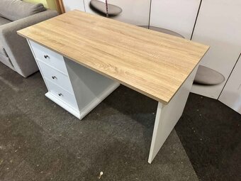 Pěkný velký psací stůl se šuplíky - 4