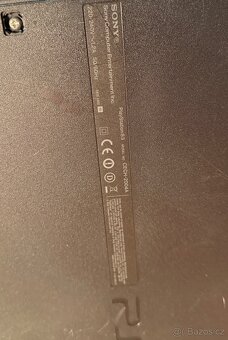 PlayStation 3 Slim + 2 hry a ovladač - 4