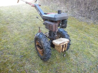 prodám malotraktor vari s nářadím - 4