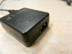 nabíječka Sony AC-UB10 - 4