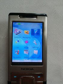 Nokia 6500s-1 (Nokia 6500 Slide) s baterií a nabíječkou - 4