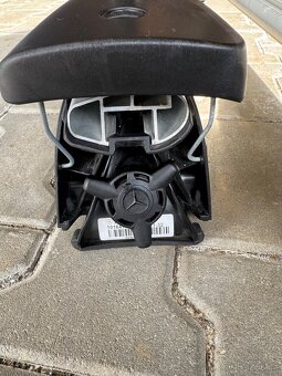Střešní nosníky na Mercedes Benz E W213 - 4