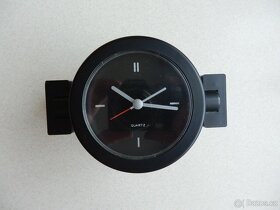 Designové hodiny se vteřinovkou - 4