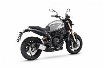 Benelli Leoncino 800 - 4