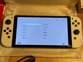 Nintendo Switch OLED bílý 7" OLED 64GB dok LAN HDMI - 4