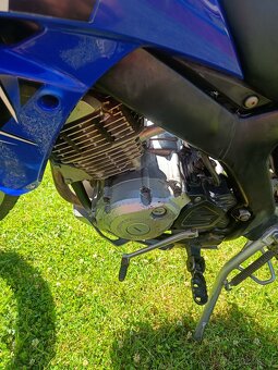 Yamaha XT 125 r - 4
