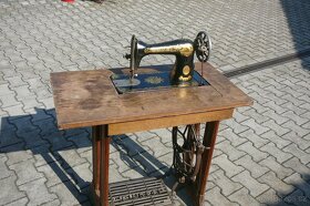 šicí stroj SINGR - 4