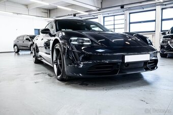 Porsche Taycan - 4